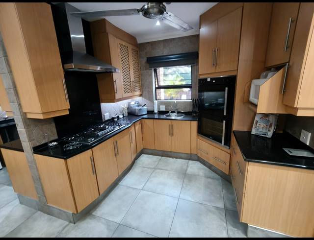 4 BEDROOM HOUSE FOR SALE IN CASHAN